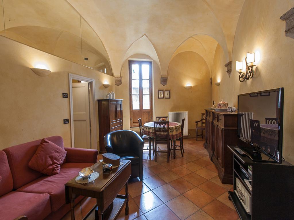 Apartment Residenza Gabrielli Sarteano Habitación foto